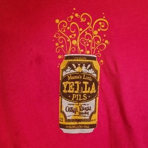 24# Mama's little yella pils T-shirt